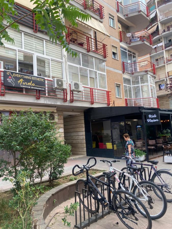 Newly Renovated One Bedroom Apartment In Тирана Екстериор снимка
